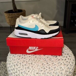 Womens Nike Air Max